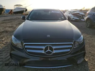 2018 Mercedes-Benz E-Class E 300 with VIN WDDZF4JB3JA318998, listed as a Copart auction lot 47878275 with 0 mi miles and Salvage Title. Bid and sale history available at carsss.com. Image 5.