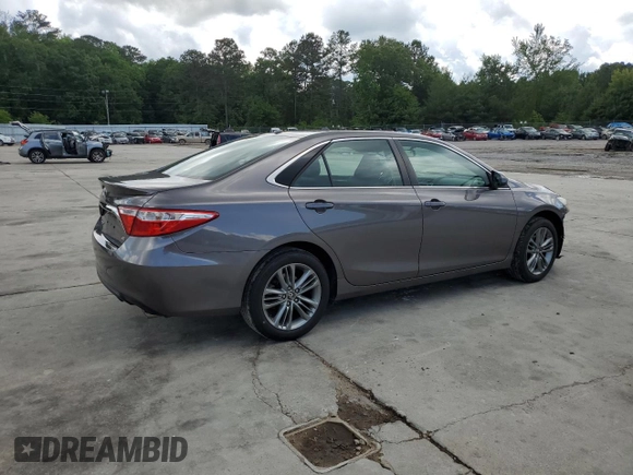 2017 Toyota Camry XLE z VIN 4T1BF1FK6HU389524, wystawiony jako Copart lot #56341345 z przebiegiem 156 516 mil mil oraz Czysty tytuł • Clean title. Historia ofert i sprzedaży dostępna na DreamBid. Obrazek 3.