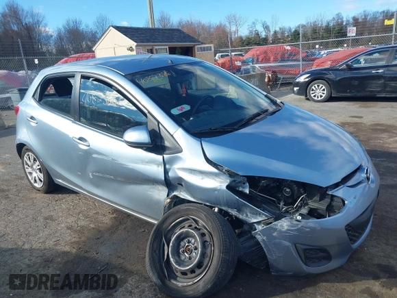 2013 Mazda Mazda2 Sport with VIN JM1DE1KZ9D0153941, listed as a IAAI auction lot 40823861 with 41,044 mi miles. Bid and sale history available at carsss.com. Image 1.
