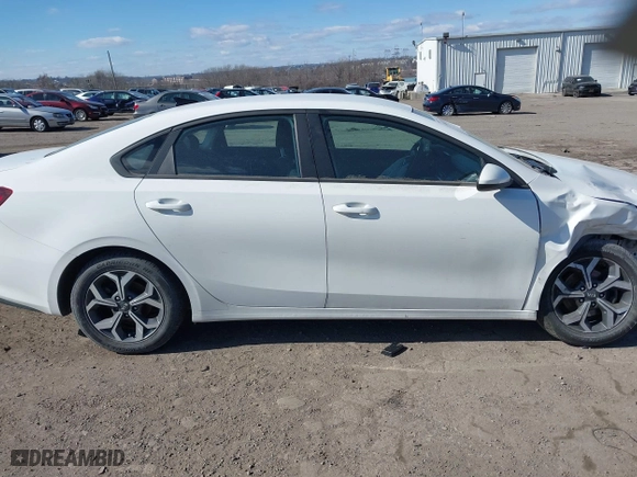 2021 Kia Forte LXS with VIN 3KPF24AD0ME325838, listed as a IAAI auction lot 41628351 with 57,846 mi miles. Bid and sale history available at carsss.com. Image 13.