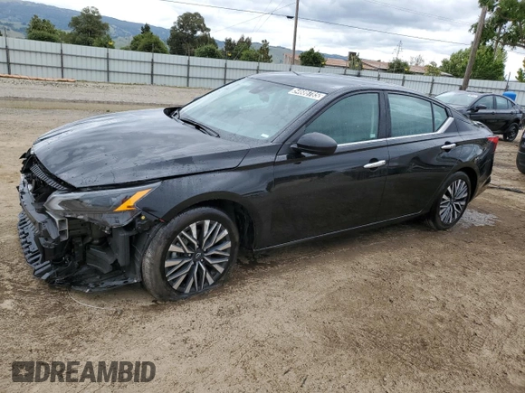 2024 Nissan Altima SV with VIN 1N4BL4DV6RN307031, listed as a Copart auction lot 54686785 with 30,324 mi miles and Clean Title. Bid and sale history available at DreamBid. Image 1.