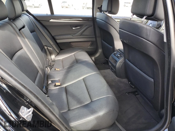 2013 BMW 5 Series 528i with VIN WBAXG5C51DD231693, listed as a Copart auction lot 53683555 with 86,460 mi miles and Salvage Title. Bid and sale history available at carsss.com. Image 10.