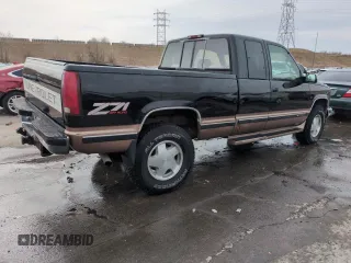 1996 Chevrolet Silverado 1500 with VIN 1GCEK19R2TE253321, listed as a Copart auction lot 50795675 with 109,657 mi miles and Salvage Title. Bid and sale history available at DreamBid. Image 3.