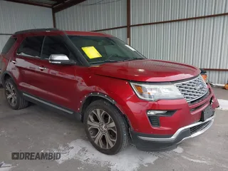 2019 Ford Explorer Platinum z VIN 1FM5K8HT2KGA52779, wystawiony jako IAAI lot #41622838 z przebiegiem 128 555 mil mil oraz . Historia ofert i sprzedaży dostępna na DreamBid. Obrazek 1.