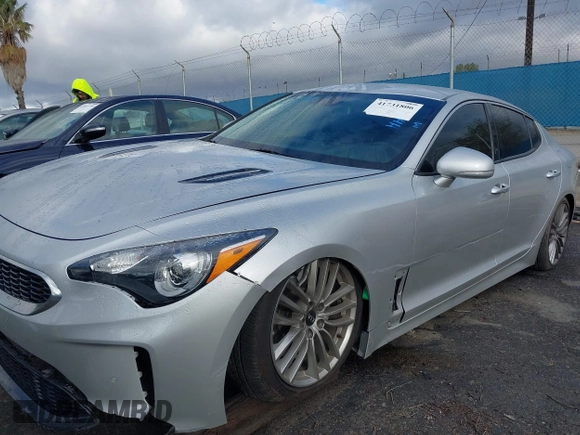 2018 Kia Stinger with VIN KNAE15LA0J6021379, listed as a IAAI auction lot 41731806 with 36,053 mi miles. Bid and sale history available at carsss.com. Image 6.