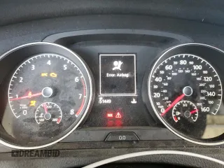 2018 Volkswagen Golf S z VIN 3VWG17AU9JM282205, wystawiony jako Copart lot #53161485 z przebiegiem 51 449 mil mil oraz Szkoda całkowita • Salvage title. Historia ofert i sprzedaży dostępna na DreamBid. Obrazek 9.