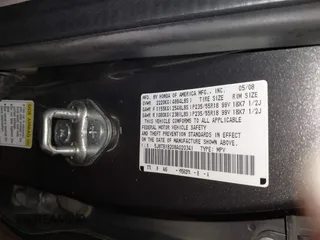 2008 Acura RDX with VIN 5J8TB18208A020341, listed as a IAAI auction lot 41525576 with 124,575 mi miles. Bid and sale history available at carsss.com. Image 9.