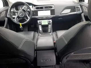 2020 Jaguar I-Pace S z VIN SADHB2S1XL1F80202, wystawiony jako Copart lot #54516864 z przebiegiem 16 405 mil mil oraz . Historia ofert i sprzedaży dostępna na DreamBid. Obrazek 8.