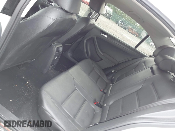 2011 Volkswagen Jetta SE с VIN 3VWBZ7AJ2BM395052, выставлен на аукционе IAAI как лот 42333569 с пробегом 148 986 миль миль и . История ставок и продаж доступна на DreamBid. Изображение 8.