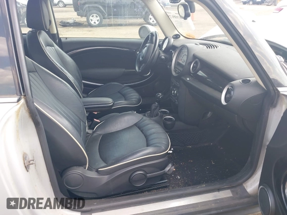 2011 MINI Hardtop with VIN WMWSU3C5XBT092450, listed as a IAAI auction lot 42409929 with 168,528 mi miles and . Bid and sale history available at DreamBid. Image 5.