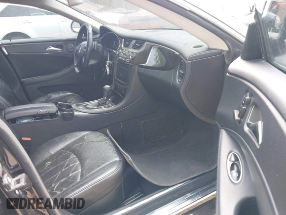 2008 Mercedes-Benz CLS 550 z VIN WDDDJ72X68A124710, wystawiony jako IAAI lot #42077595 z przebiegiem Nie podano mil oraz . Historia ofert i sprzedaży dostępna na DreamBid. Obrazek 5.