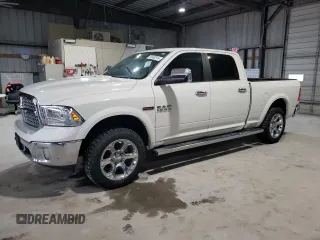 2016 Ram 1500 Laramie z VIN 1C6RR7VM5GS325623, wystawiony jako Copart lot #55852815 z przebiegiem 112 244 mil mil oraz Czysty tytuł • Clean title. Historia ofert i sprzedaży dostępna na DreamBid. Obrazek 1.