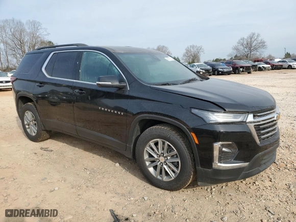 2023 Chevrolet Traverse LT Leather with VIN 1GNEVHKWXPJ282778, listed as a Copart auction lot 48578355 with 33,110 mi miles and Salvage Title. Bid and sale history available at carsss.com. Image 4.