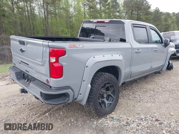 2024 Chevrolet Silverado 1500 RST with VIN 1GCUDEEL5RZ180834, listed as a IAAI auction lot 41924886 with 15,698 mi miles. Bid and sale history available at carsss.com. Image 4.