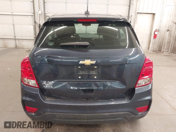 2018 Chevrolet Trax LS with VIN 3GNCJKSBXJL400731, listed as a IAAI auction lot 41827568 with 101,605 mi miles. Bid and sale history available at carsss.com. Image 17.