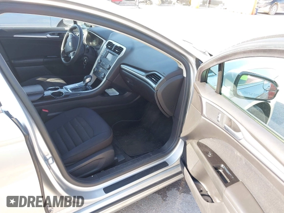 2014 Ford Fusion SE with VIN 3FA6P0H76ER127534, listed as a IAAI auction lot 42097749 with 127,863 mi miles. Bid and sale history available at carsss.com. Image 5.