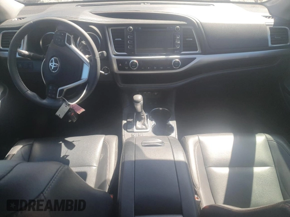 2019 Toyota Highlander SE z VIN 5TDJZRFH2KS988314, wystawiony jako Copart lot #54784145 z przebiegiem 57 851 mil mil oraz Szkoda całkowita • Salvage title. Historia ofert i sprzedaży dostępna na DreamBid. Obrazek 8.