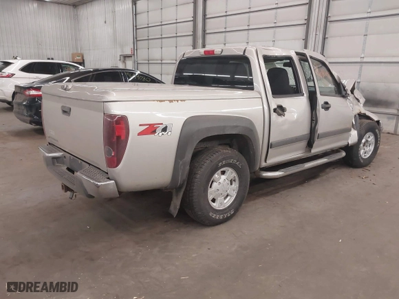 2006 Chevrolet Colorado LT w/2LT with VIN 1GCDT136068165572, listed as a IAAI auction lot 41680687 with 136,882 mi miles. Bid and sale history available at carsss.com. Image 4.