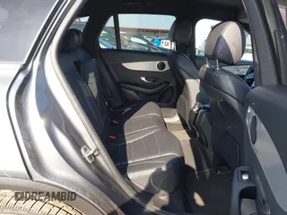 2022 Mercedes-Benz GLC 300 with VIN W1N0G8DB9NV331605, listed as a IAAI auction lot 42499187 with 58,644 mi miles and . Bid and sale history available at DreamBid. Image 8.