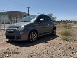2013 FIAT 500 Sport z VIN 3C3CFFBR9DT512430, wystawiony jako Copart lot #57336505 z przebiegiem 140 150 mil mil oraz Tytuł czysty. Historia ofert i sprzedaży dostępna na DreamBid. Obrazek 2.