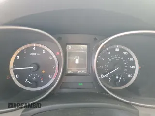 2018 Hyundai Santa Fe 2.4L z VIN 5XYZTDLB7JG572441, wystawiony jako Copart lot #52810145 z przebiegiem 106 578 mil mil oraz Szkoda całkowita • Salvage title. Historia ofert i sprzedaży dostępna na DreamBid. Obrazek 9.