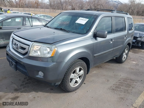 2011 Honda Pilot EX with VIN 5FNYF4H41BB103111, listed as a IAAI auction lot 41501419 with 249,061 mi miles. Bid and sale history available at carsss.com. Image 17.