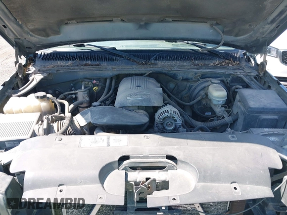 2006 Chevrolet Silverado 1500 LT1 with VIN 2GCEK13T961173184, listed as a IAAI auction lot 41864254 with 700,443 mi miles. Bid and sale history available at carsss.com. Image 10.