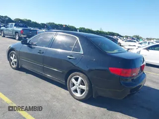 2005 Honda Accord EX z VIN 1HGCM56715A171751, wystawiony jako IAAI lot #41749592 z przebiegiem 166 393 mil mil oraz . Historia ofert i sprzedaży dostępna na DreamBid. Obrazek 3.