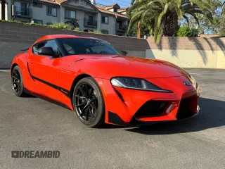2024 Toyota Supra 3.0 z VIN WZ1DB0G09RW063546, wystawiony jako Copart lot #67269555 z przebiegiem 5 150 mil mil oraz Szkoda całkowita • Salvage title. Historia ofert i sprzedaży dostępna na DreamBid. Obrazek 1.