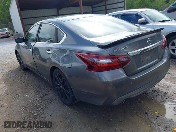 2017 Nissan Altima SR with VIN 1N4AL3AP3HC471715, listed as a IAAI auction lot 41960410 with 288,926 mi miles and . Bid and sale history available at carsss.com. Image 3.