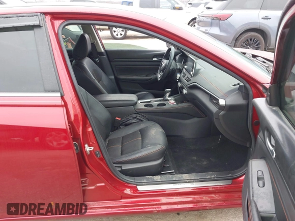 2019 Nissan Altima 2.5 SR with VIN 1N4BL4CV8KC130694, listed as a IAAI auction lot 41470674 with 44,827 mi miles. Bid and sale history available at carsss.com. Image 5.