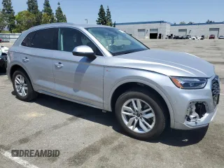 2024 Audi Q5 S line Premium z VIN WA1GAAFY5R2067008, wystawiony jako Copart lot #57522215 z przebiegiem 10 233 mil mil oraz Szkoda całkowita • Salvage title. Historia ofert i sprzedaży dostępna na DreamBid. Obrazek 4.