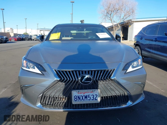 2019 Lexus ES 350 with VIN JTHBZ1B17K2004045, listed as a IAAI auction lot 41782256 with 58,039 mi miles and . Bid and sale history available at DreamBid. Image 12.