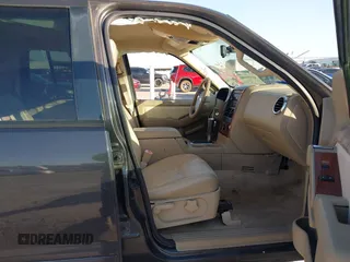 2007 Ford Explorer Eddie Bauer with VIN 1FMEU74E97UB21570, listed as a IAAI auction lot 41999100 with 203,883 mi miles. Bid and sale history available at carsss.com. Image 5.