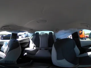 2023 Toyota Corolla LE z VIN JTDB4MEE7PJ002731, wystawiony jako IAAI lot #42155242 z przebiegiem 53 394 mil mil oraz . Historia ofert i sprzedaży dostępna na DreamBid. Obrazek 18.