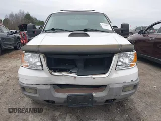 2003 Ford Expedition Special Service with VIN 1FMFU16L63LA30060, listed as a IAAI auction lot 41619687 with 178,703 mi miles. Bid and sale history available at carsss.com. Image 12.