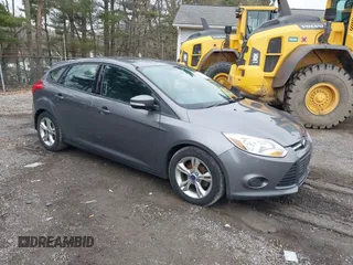 2014 Ford Focus SE with VIN 1FADP3K28EL313161, listed as a IAAI auction lot 42017640 with 111,962 mi miles. Bid and sale history available at carsss.com. Image 1.