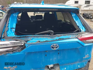 2021 Toyota RAV4 Hybrid LE with VIN 4T3L6RFV6MU027790, listed as a IAAI auction lot 41828702 with 63,411 mi miles. Bid and sale history available at carsss.com. Image 6.