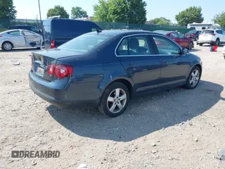 2009 Volkswagen Jetta SE with VIN 3VWRM71K89M176368, listed as a IAAI auction lot 42600256 with 134,065 mi miles and . Bid and sale history available at DreamBid. Image 4.