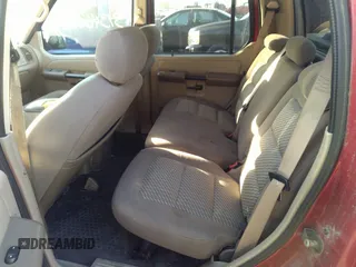 2005 Ford Explorer Sport Trac XLS z VIN 1FMZU67K45UB31837, wystawiony jako IAAI lot #32903073 z przebiegiem 127 538 mil mil oraz . Historia ofert i sprzedaży dostępna na DreamBid. Obrazek 8.