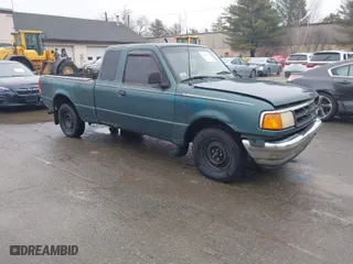 1995 Ford Ranger Splash with VIN 1FTCR14U4STA40248, listed as a IAAI auction lot 41908054 with 377,568 mi miles. Bid and sale history available at carsss.com. Image 1.
