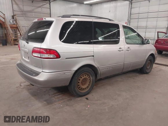 2001 Toyota Sienna LE z VIN 4T3ZF13C31U324428, wystawiony jako IAAI lot #42238030 z przebiegiem 209 762 mil mil oraz . Historia ofert i sprzedaży dostępna na DreamBid. Obrazek 4.