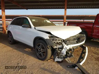 2022 Mercedes-Benz GLC with VIN W1N0G8EB2NV394902, listed as a IAAI auction lot 40949968 with 18,962 mi miles. Bid and sale history available at carsss.com. Image 1.