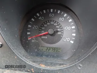 2002 Nissan Xterra XE z VIN 5N1ED28T72C530922, wystawiony jako IAAI lot #41912512 z przebiegiem 227 930 mil mil oraz . Historia ofert i sprzedaży dostępna na DreamBid. Obrazek 16.
