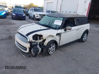 2013 MINI Clubman z VIN WMWZF3C54DT491236, wystawiony jako IAAI lot #41663705 z przebiegiem 90 046 mil mil oraz . Historia ofert i sprzedaży dostępna na DreamBid. Obrazek 2.