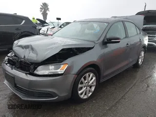 2011 Volkswagen Jetta Sedan SE PZEV with VIN 3VWDZ7AJ3BM332471, listed as a IAAI auction lot 41732964 with 168,920 mi miles. Bid and sale history available at carsss.com. Image 18.