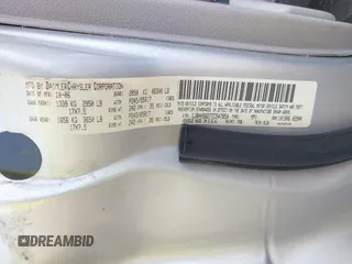 2007 Jeep Commander Limited с VIN 1J8HH58277C547850, выставлен на аукционе IAAI как лот 42387730 с пробегом 214 538 миль миль и . История ставок и продаж доступна на DreamBid. Изображение 9.