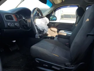 2010 Chevrolet Avalanche LS with VIN 3GNVKEE04AG229050, listed as a Copart auction lot 86075384 with 140,778 mi miles and Salvage Title. Bid and sale history available at carsss.com. Image 7.