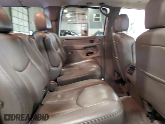 2005 Chevrolet Suburban Z71 with VIN 3GNFK16Z55G218316, listed as a Copart auction lot 49315115 with 209,349 mi miles and Non Repairable. Bid and sale history available at carsss.com. Image 11.