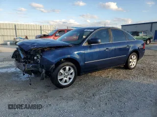 2005 Ford Five Hundred SEL with VIN 1FAFP241X5G133986, listed as a Copart auction lot 83813514 with Not Provided miles and Salvage Title. Bid and sale history available at carsss.com. Image 1.